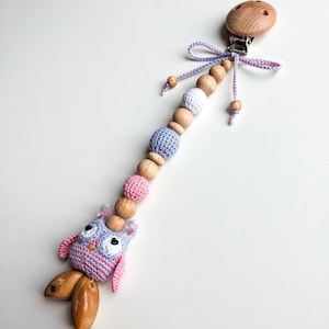 Stroller toy Owl - Carseat Owl Decoration with Clip  - Wooden Personalised Owl Stroller Accessory with Crochet Beads - Stroller Deco