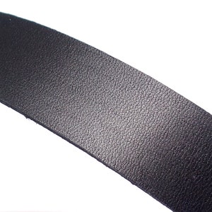 Black California Latigo Leather Strips 6 7 oz 2.4-2.8 mm image 4