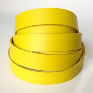 Gelbe Latigo Lederstreifen bei 18 36 60 72 und 96-Zoll-Längen Gürtel Hundehalsbänder Hut Bands Geldbörse Riemen Wählen Sie Breiten 6-7 Unze. (2.4-2.8mm)