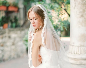 Voile de juliette en dentelle, voile de dentelle pétoncle, voile de dentelle perlée, voile des années 1920, voile vintage, voile de dentelle, voile de mariage, voile de mariée, V36