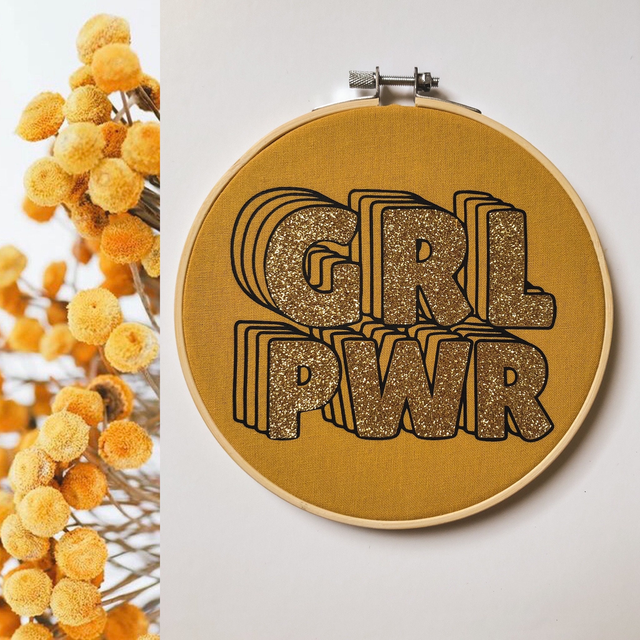 Tambour Impression sur Coton Moutarde Message Féministe - Motif Girl Power