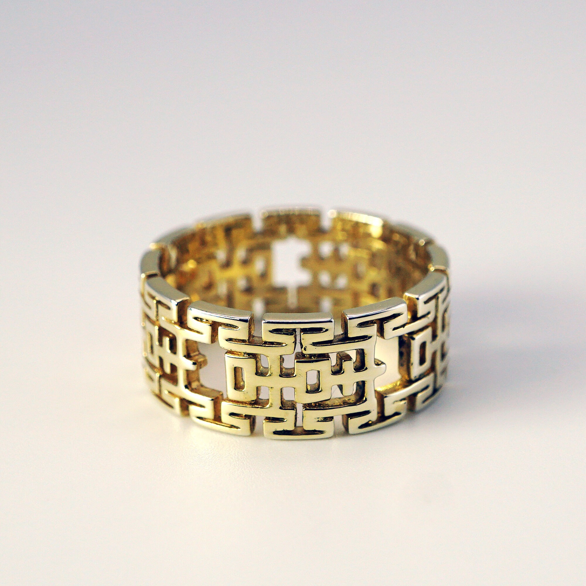 14k/18k Solid Gold Custom Wedding Ring with Chinese