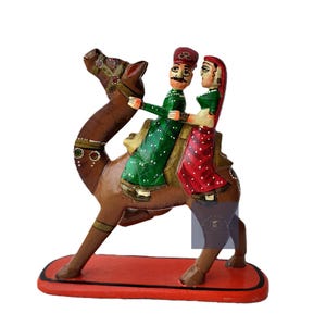 Statua modello animale cammello Figurina Decorazione Regali Statua Indiano Rajasthan Scultura Artigianato Fatto a mano Dhola e Maru nel deserto Safari in cammello