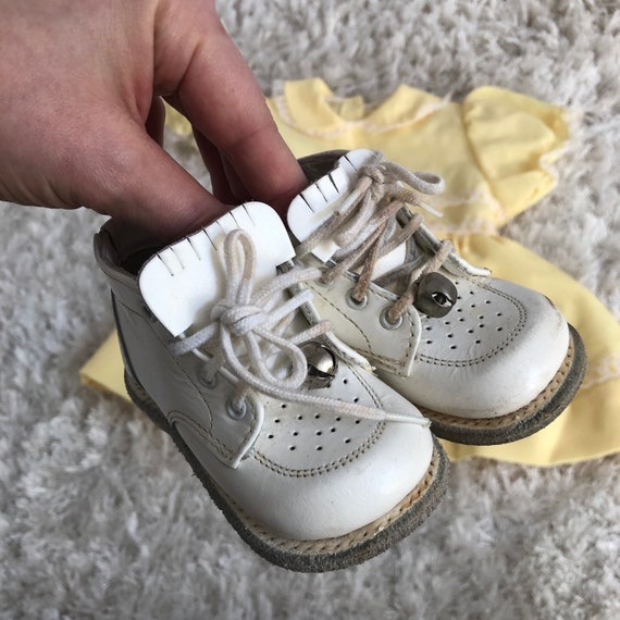 champs infant shoes