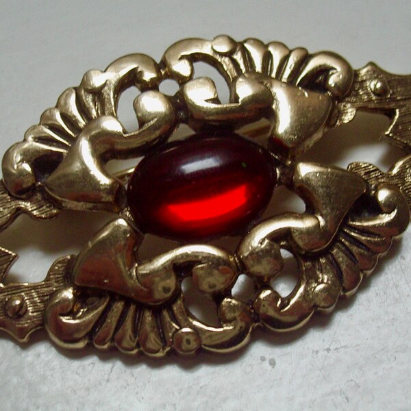 GINNIE JOHANSEN Signed 1980s Vintage Large Gold and Red Pin BROOCH 5cm - Victorian Style Jewelry - 80s Christmas Jewellery - Romantic Gift