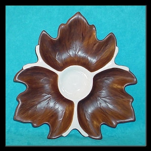 Vintage Veggie Platter 13&quot; Triple Leaf