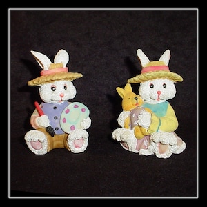 Vintage Bunny Rabbit Polystone Figures 2 pc