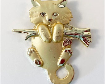 Broche Vintage Chat A.J.C – Métal Doré Mat Et Brillant – Bijou Occasion