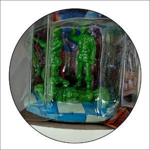 Toy Story Green Army Men Vintage Disney Tiny Kingdom Figure