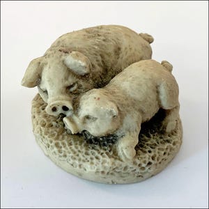 Country Pigs Vintage Miniature Figurine