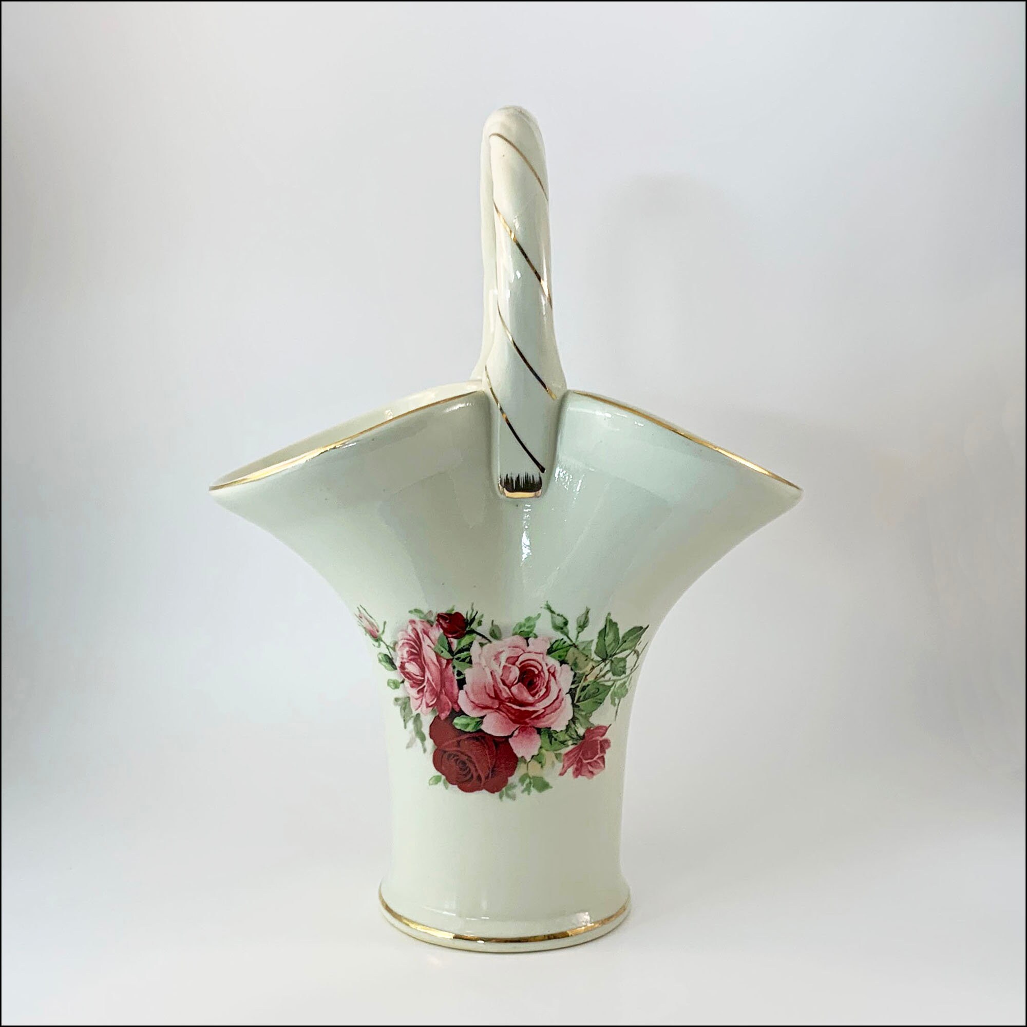 Décoration florale pour pierres tombales - Vase en bronze avec roses 2