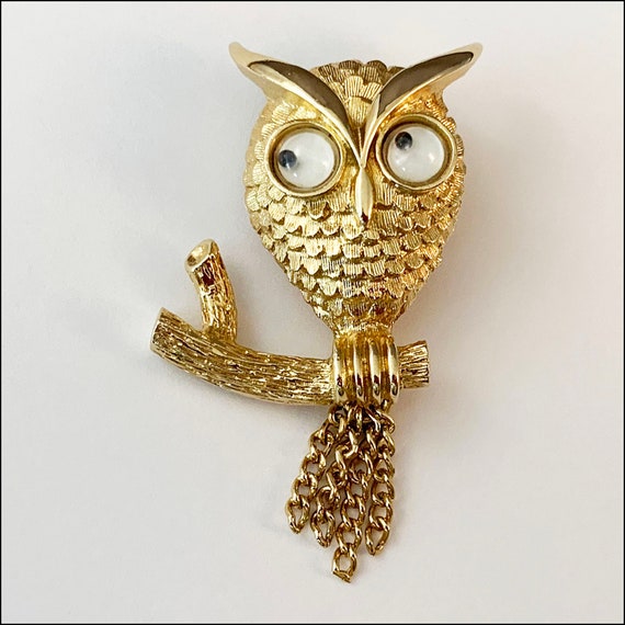 Vintage Avon Googly Eyed Owl Pin - image 1