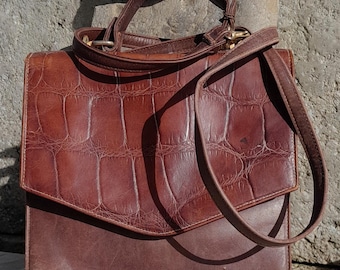 1970&#39;s Leather women purse, shoulder crossbody or handbag, Made in Italy by Carlo Pulicati, boho design