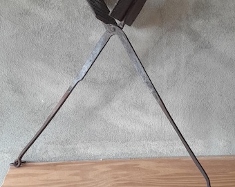 Old wrought iron waffle maker, coal tortilla press, pizzella maker, waffle maker, coal waffle iron, charcoal cook, krumkake, cottage decor