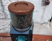 Wooden lid for coffee grinder tamper stand