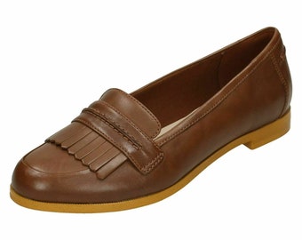 Clarks Damen Slip On Leder Loafer Schuhe, kaum Gebraucht