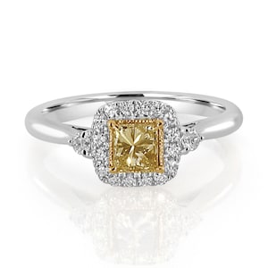 Real 0.61ct Natural Fancy Yellow Diamonds Engagement Ring 18k Solid Gold