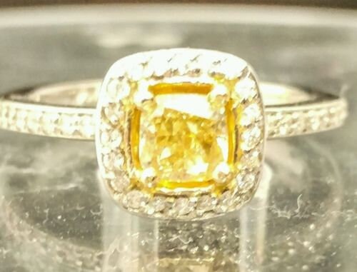 1.07ct ファンシーインテンスイエローダイヤモンドエンゲージリング