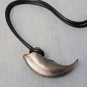 Bronze Eisbärenklaue Anhänger