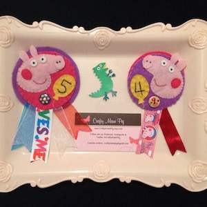 Peppa Pig Felt Birthday Badge Rosette for 4th / 5th Birthday Girl with felt brooch pin & Broche Peppapig inspired Handmade Birthday Keepsake