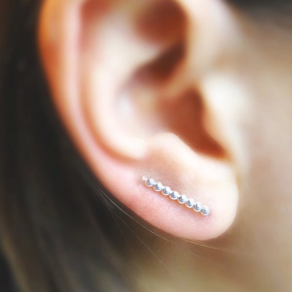 Grimpeur minimaliste de barre d'oreille perlée en argent, petites boucles d'oreilles simples droites en argent sterling, cadeau d'anniversaire petite amie soeur fille, fabrication dans le Maine