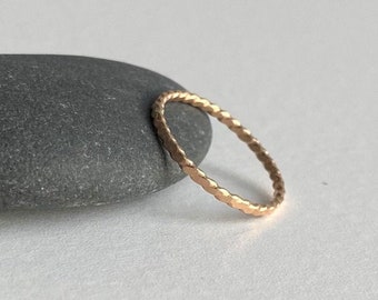 Super Skinny Hammered Gold Twist Ring, Delicate Dainty Stacking, Simple Minimalist Thin Wedding Band Alternative, Thumb Toe Midi, Maine Gift