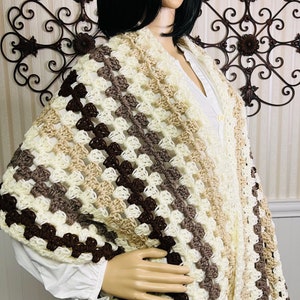 Crochet Wrap in thin stripes - Brown to Ivory