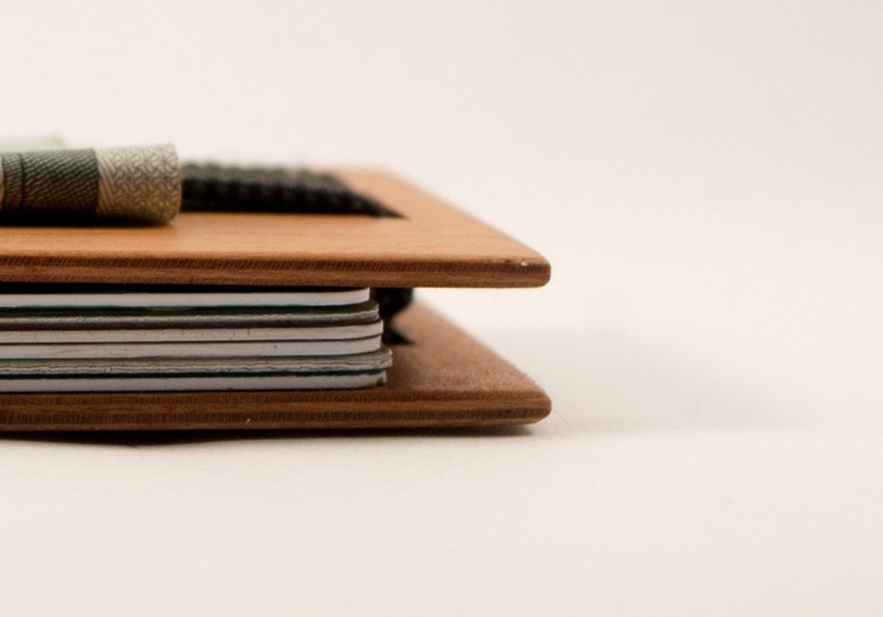 Cartera DE MADERA / clip de dinero / billetera minimalista / billetera delgada / billetera / billetera de madera de cerezo / billetera de regalo / billetera para hombre / regalo para hombres imagen 4