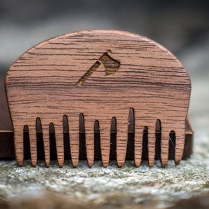 Petit peigne à barbe, peigne à moustache, peigne à barbe et moustache, peigne de poche, peigne en bois, toilettage, cadeau pour homme image 2