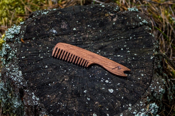 Handcrafted Wooden Beard Comb - Groom in Style with Natural Elegance