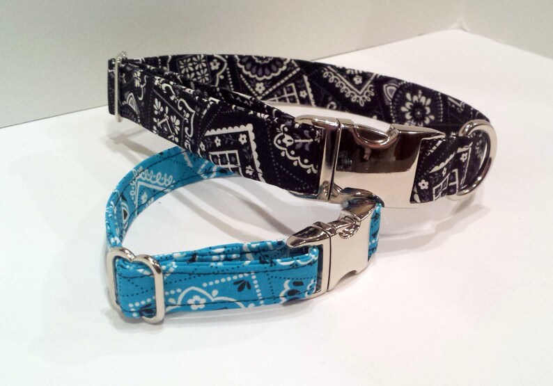 Metal dog collar hardware Upgrade your Christmas Collar and Add on this chrome buckle bling holiday