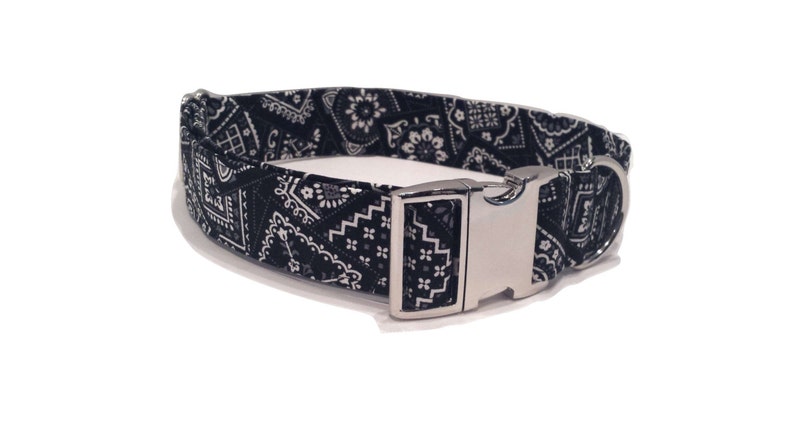 Metal dog collar hardware Upgrade your Christmas Collar and Add on this chrome buckle bling holiday