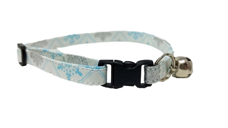 snowflake cat collar