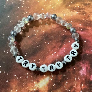 Taylor Swift-Inspired Friendship Bracelet afbeelding 12