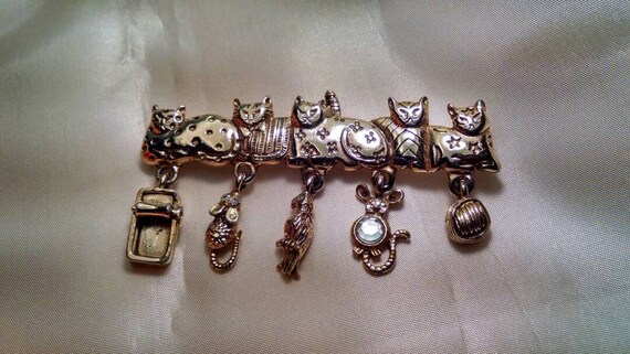Funky '80s Vintage Cat Brooch/Pin, With Feline Par