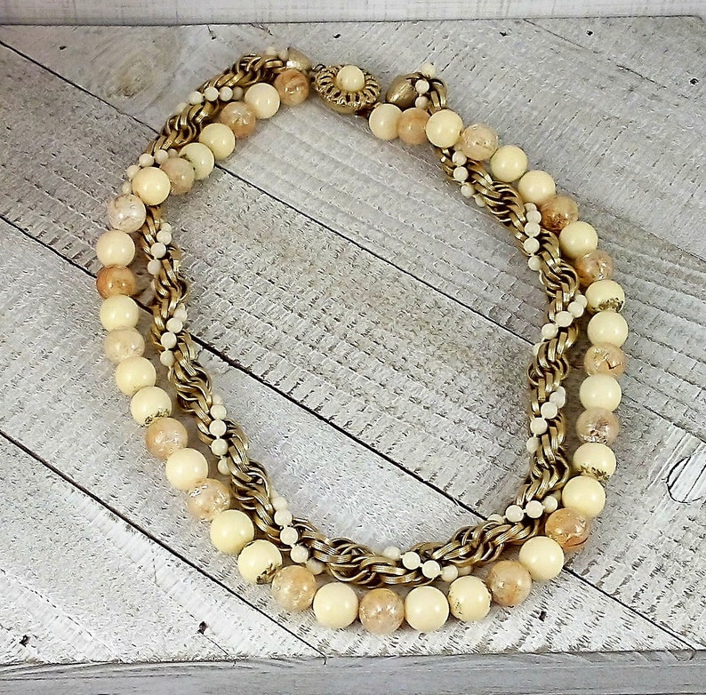 Vintage 1950-60/'s Double Strand Cream /& Gold Chain Bead Necklace