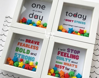 EMPOWERING quotes | Gift for a fighter | Motivational, affirmation frame | Perfect unique gift | With moving origami lucky stars