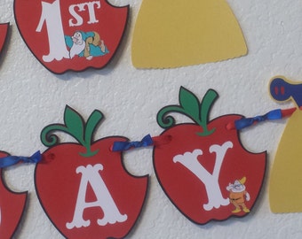Snow white Banner, Birthday Party Banner, Snow White Party Decorations, Apples Banner