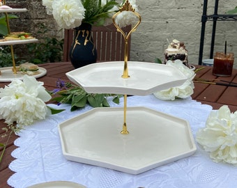 Afternoon tea stand / heptagonal contemporary plates