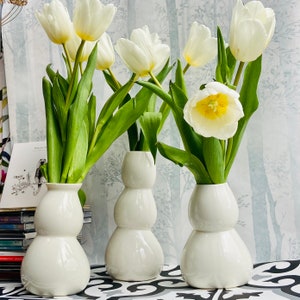 organic flower vase, bulky white vase