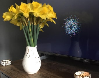 gold speckled vase / classic bulky flower pot