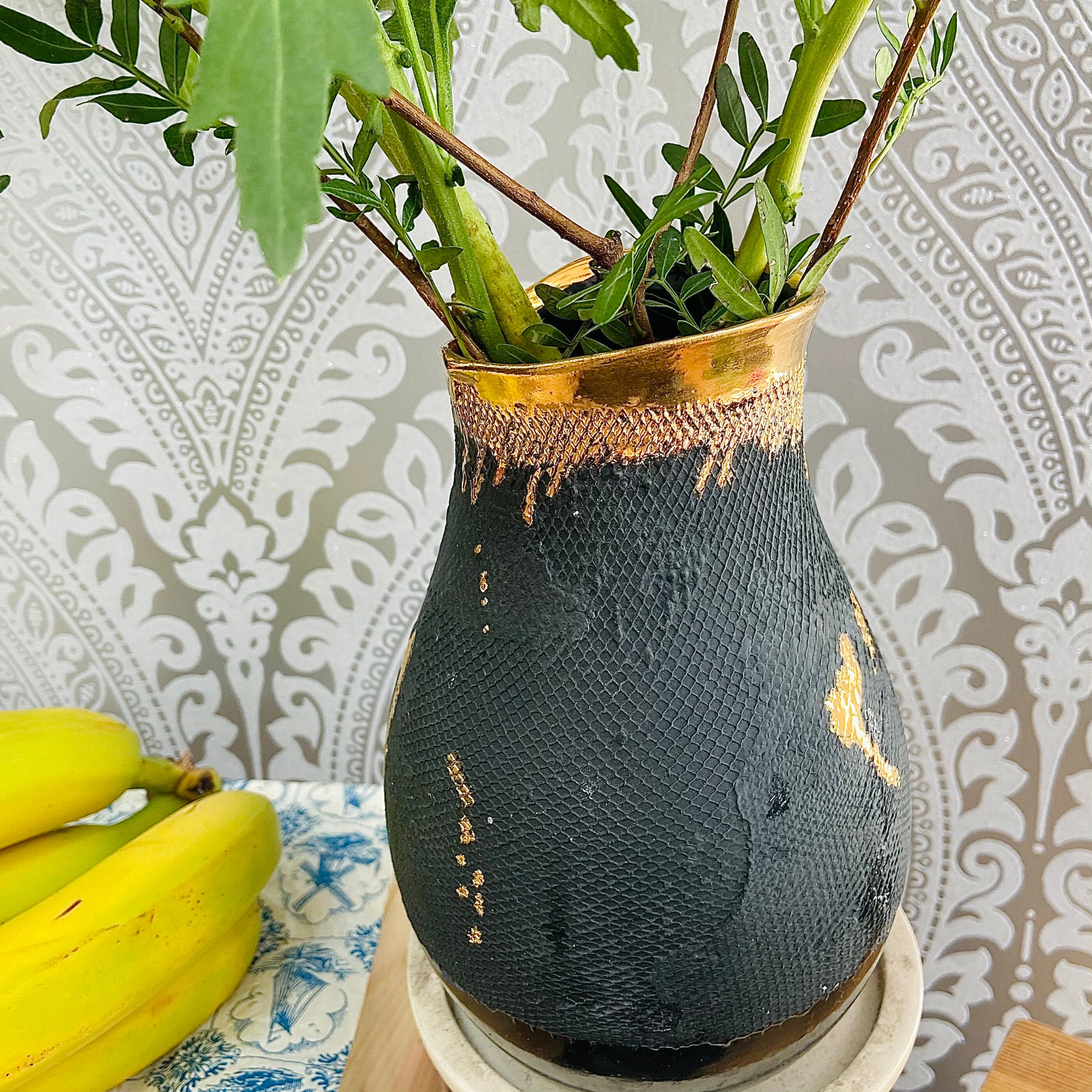 Black and gold speckled vase / pretty classic flower vase Etsy