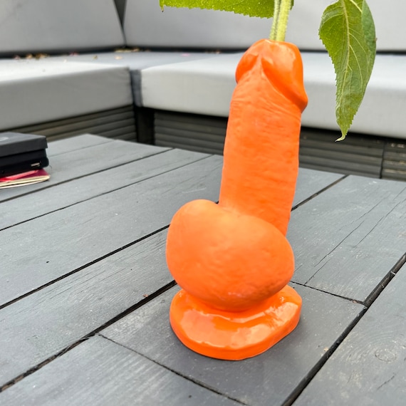 Buy XXL Penis Vase / One Flower Bouquet Online in India