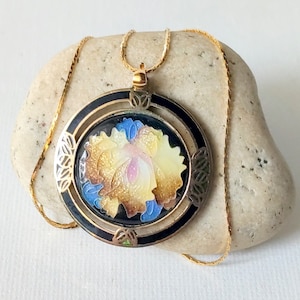 Cloisonne Necklace Porcelain Flower Pendant  22&quot;+2&quot; Chain Necklace Gold Tone Pendant, Vintage Gold Cloisonne 70&#39;s Jewelry, Cloisonne Flower