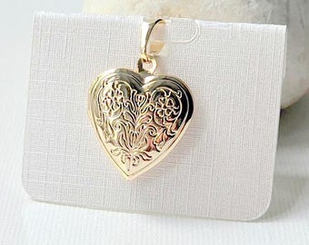 Gold Tone Heart Locket Vintage Gold Heart Locket Heart Jewelry, Retro Heart, Gold Locket Jewelry, Heart Gift, Girls Heart Pendant, Birthday