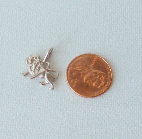 10g Sterling Silver Zodiac Horoscope Large Round Pendant – Made In USA (No Stone)-869796