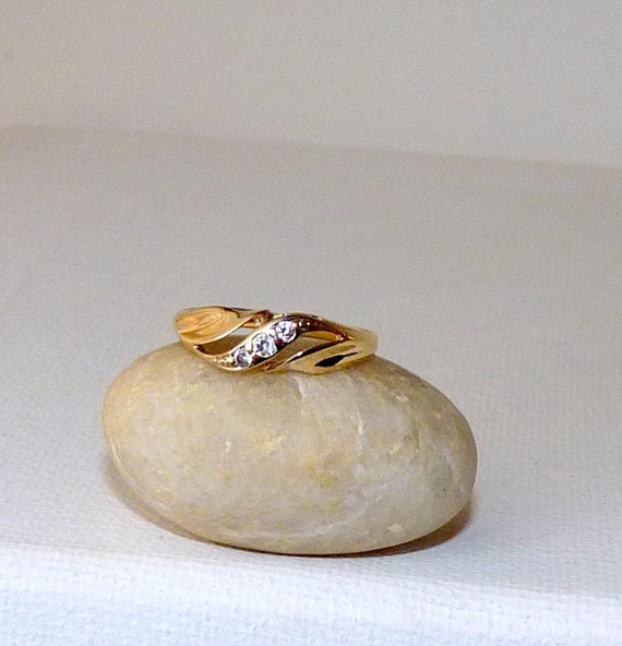 Gold Zircon Ring, Vintage 8K Cubic Zircon Gold Ri… - image 2