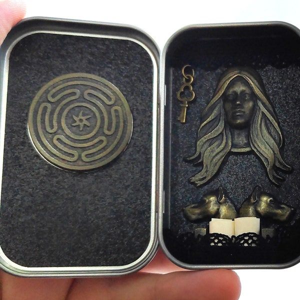 Pocket Shrine for the Goddess Hecate, Miniature Hekate Altar, Offering Box