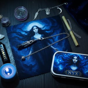 Nyx Altar Kit | Tragbare Ur-Göttin der Nacht | Heidnisches Reise-Schrein-Kristallpendel