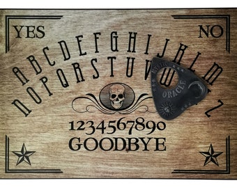 Skull Wood-Effect Ouija Board Set Complete with Mystic Oracle Planchette